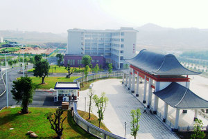 门楼巍巍